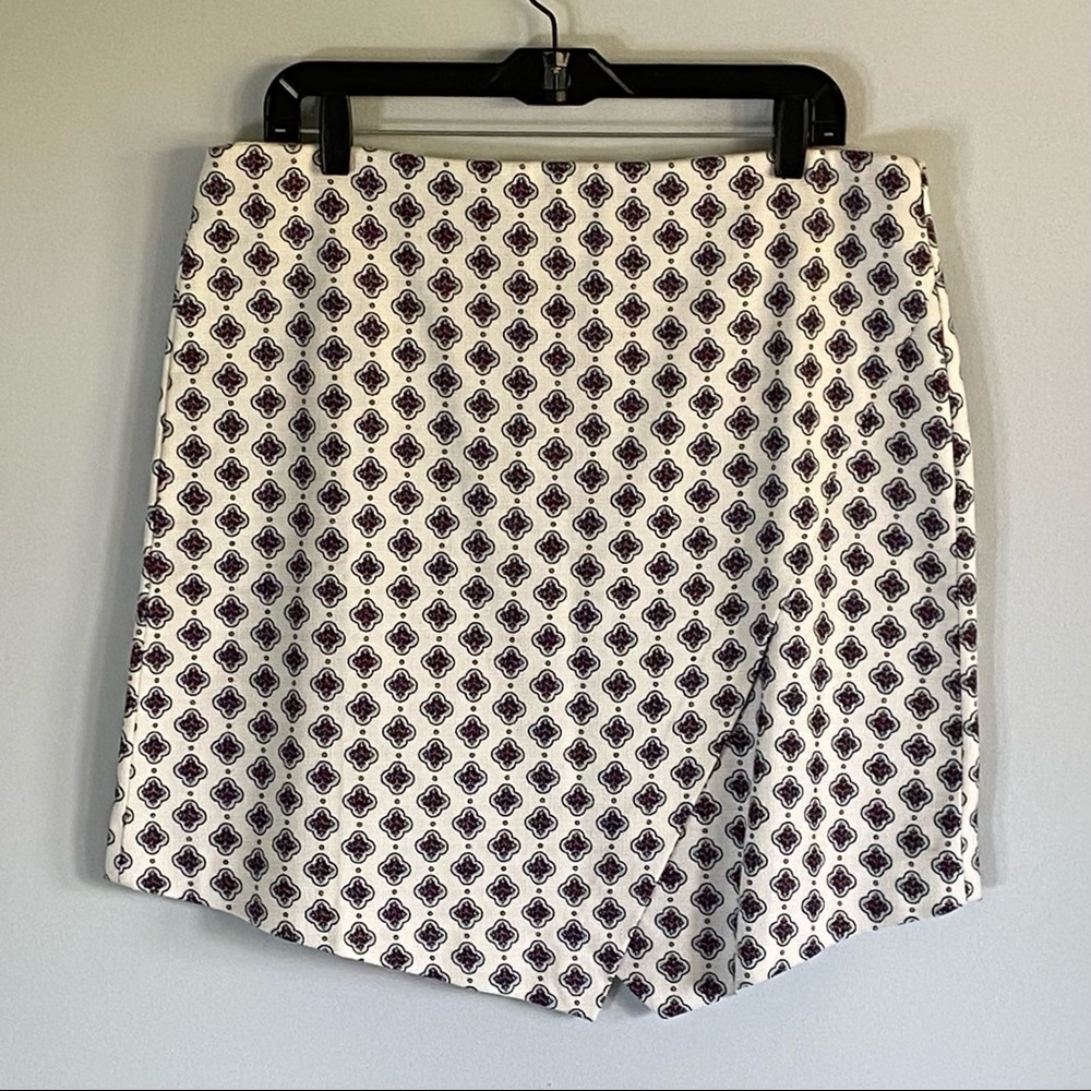 Loft Asymmetric White Patterned Skirt